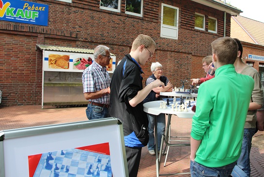 Schach am Dorfladen Wewelsfleth
